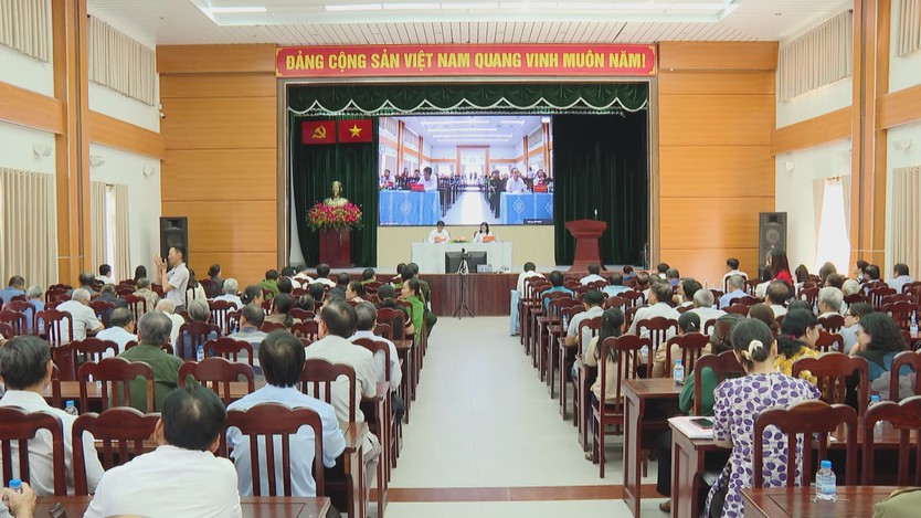 Đại biểu Quốc hội TP. Hồ Chí Minh tiếp xúc cử tri Hồ Tràm: Nhiều kiến nghị về an sinh, giáo dục và y tế- Ảnh 5.