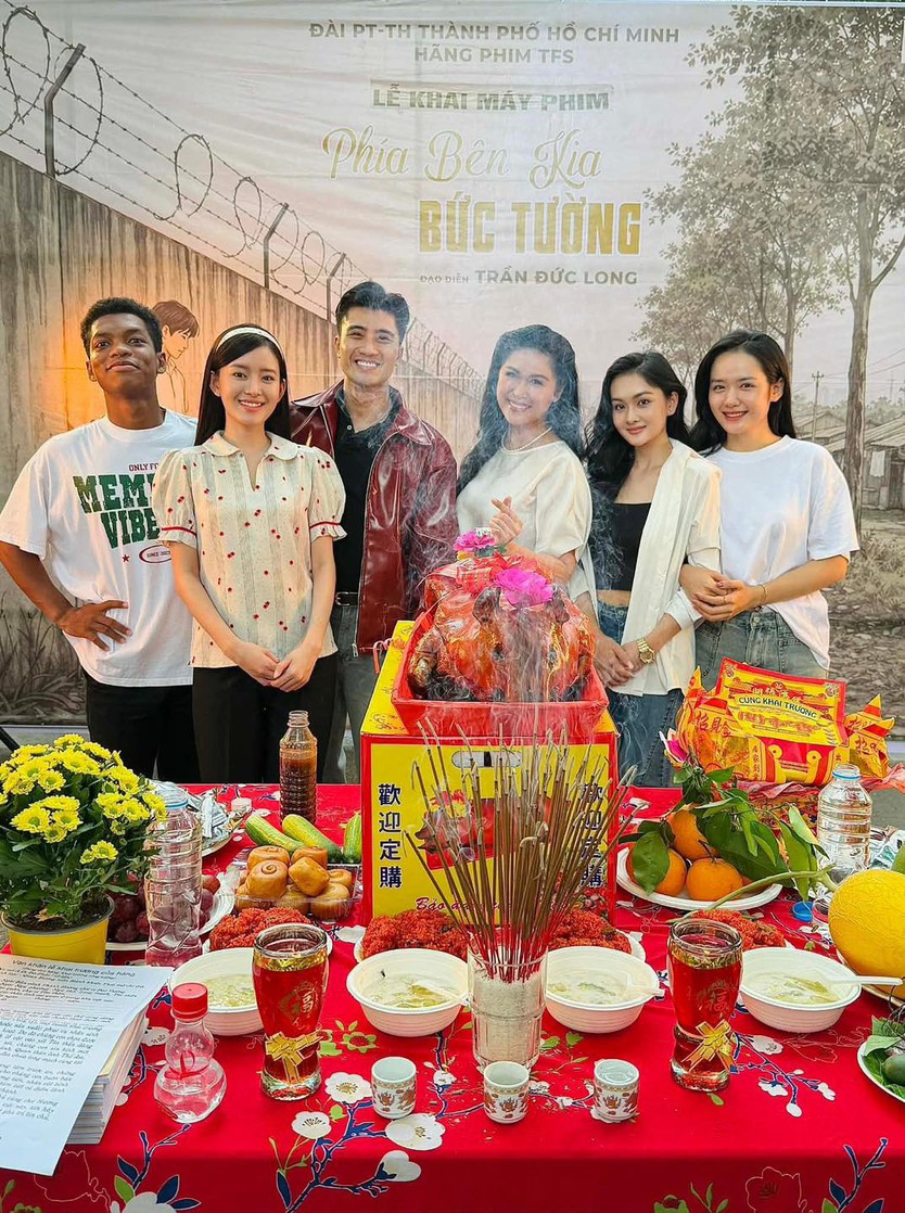 "Phía bên kia bức tường": Phim mới mừng 50 năm TP mang tên Bác- Ảnh 2.