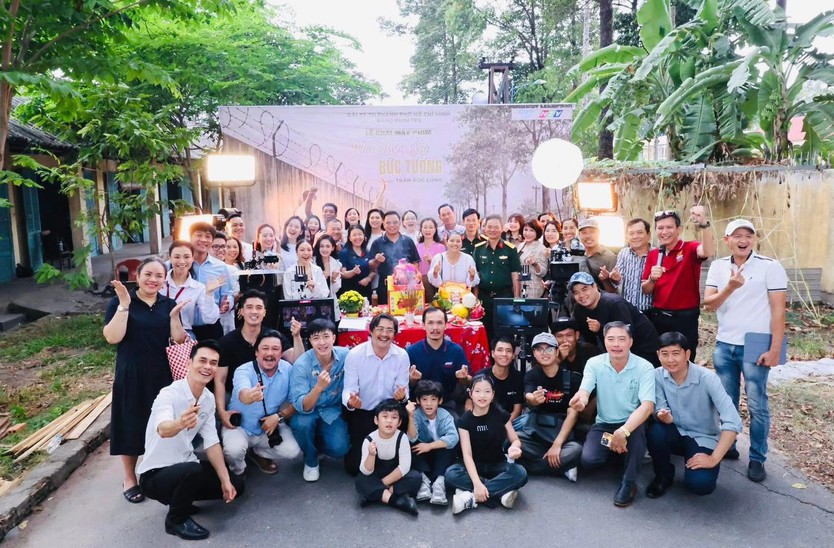 "Phía bên kia bức tường": Phim mới mừng 50 năm TP mang tên Bác- Ảnh 3.