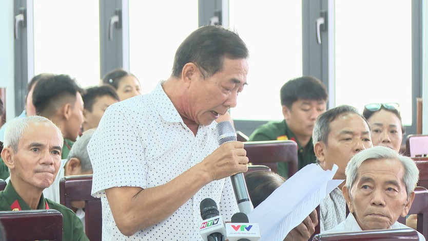 Chủ tịch Quốc hội tiếp xúc cử tri Hóc Môn – Củ Chi: Nhiều kiến nghị sát thực tiễn, ưu tiên an sinh và phát triển đô thị- Ảnh 4.