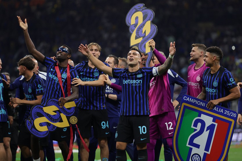 Inter Milan thắp sáng trời đêm Milano bằng danh hiệu Scudetto thứ 21- Ảnh 1.
