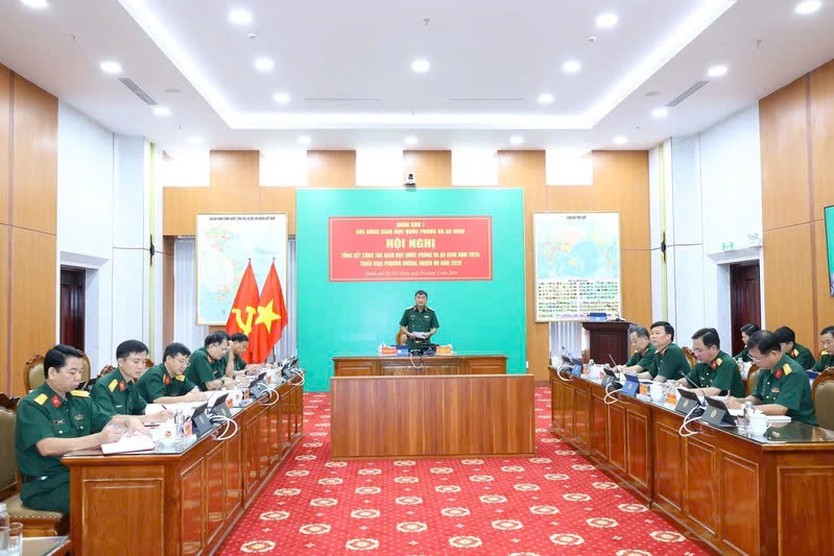 Hội nghị tổng kết công tác giáo dục quốc phòng và an ninh năm 2025, triển khai nhiệm vụ năm 2026 - Ảnh 1.