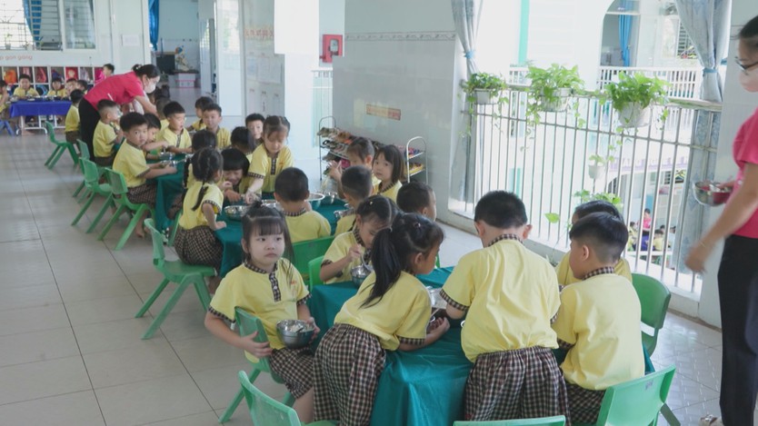 Tăng cường kiểm tra các bếp ăn trường học để bảo vệ sức khỏe học sinh tại TP. Hồ Chí Minh - Ảnh 8.