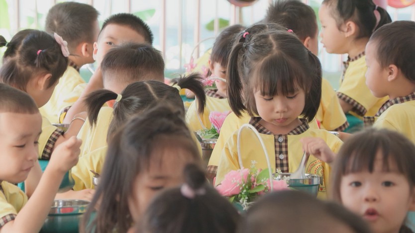 Tăng cường kiểm tra các bếp ăn trường học để bảo vệ sức khỏe học sinh tại TP. Hồ Chí Minh - Ảnh 9.