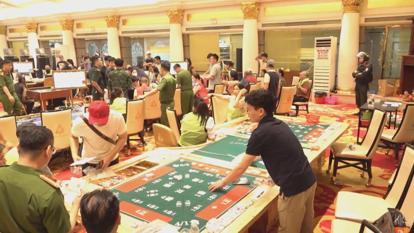 60 Giây ngày 7/5/2026 | Quảng Trị: Triệt phá đường dây lừa đảo phụ nữ trung niên từ Campuchia - Ảnh 3.