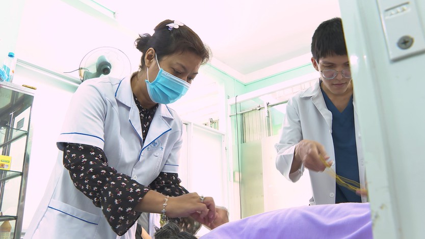Y tế cơ sở nâng cao năng lực chuyên môn vì sức khỏe người dân - Ảnh 1.