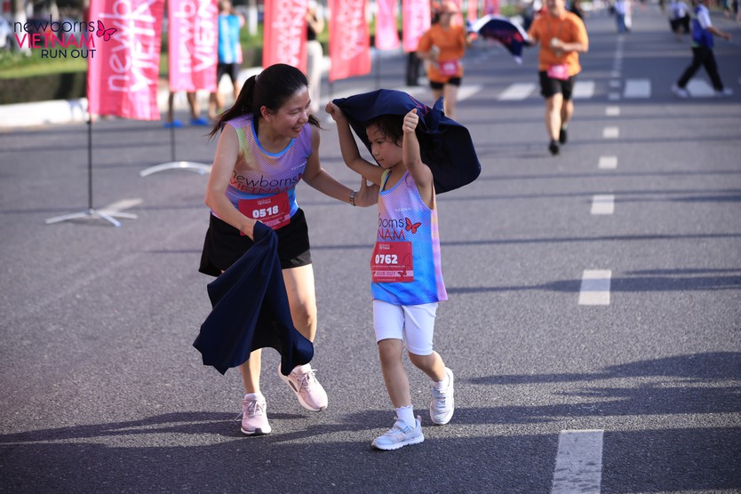 Hơn 90 quốc gia hội tụ tại giải IRONMAN 70.3 tổ chức ở Đà Nẵng - Ảnh 8.