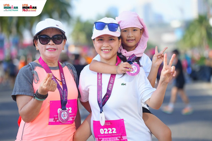 Hơn 90 quốc gia hội tụ tại giải IRONMAN 70.3 tổ chức ở Đà Nẵng - Ảnh 5.