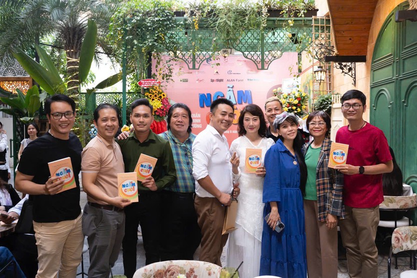 “Ngẫm cười” giữa đời đầy nghĩa thương đau - Ảnh 2.
