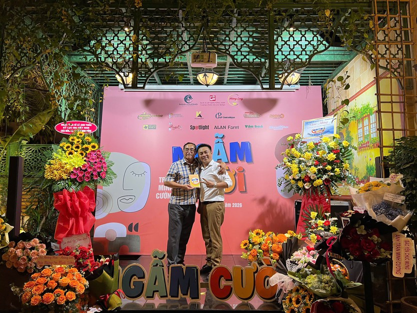 “Ngẫm cười” giữa đời đầy nghĩa thương đau - Ảnh 8.