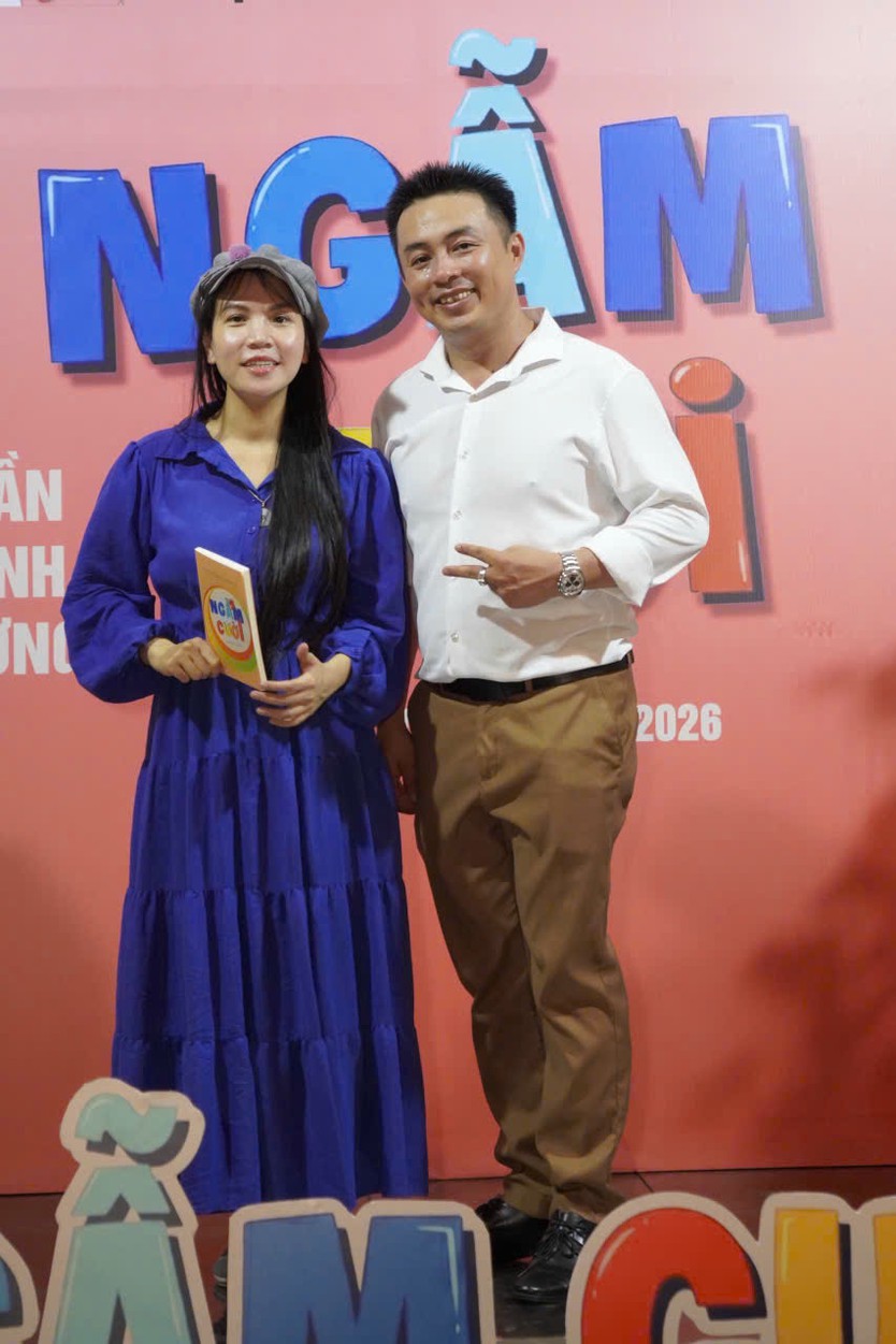 “Ngẫm cười” giữa đời đầy nghĩa thương đau - Ảnh 6.