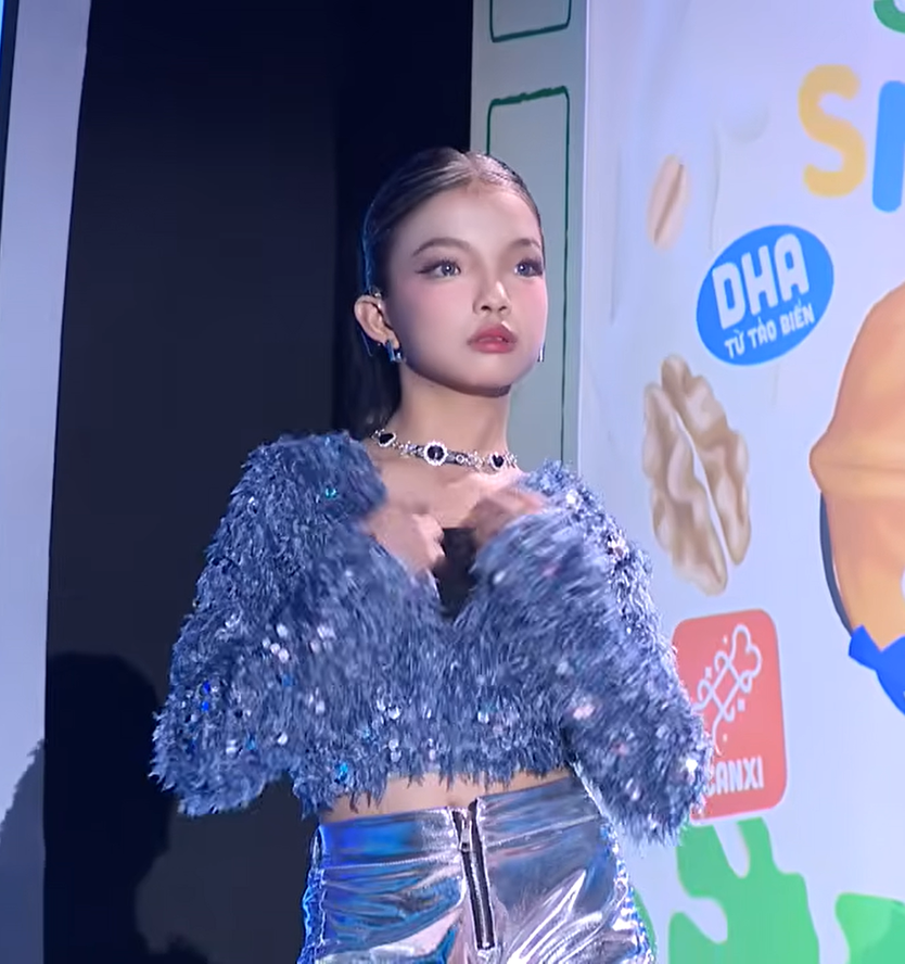 Nghị lực cô bé khiếm thính tỏa sáng thần thái như siêu mẫu | Siêu tài năng nhí - tập 1 - Ảnh 7.