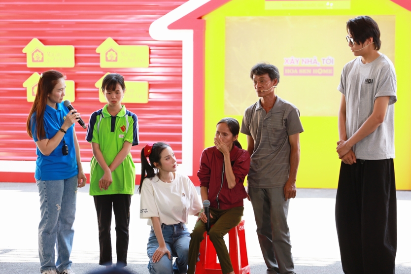 Mái ấm gia đình Việt: Ước mơ trở thành họa sĩ của cô bé có mẹ mắc bệnh hiểm nghèo - Ảnh 13.