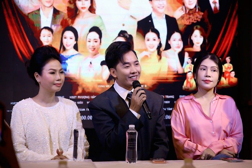 Nghệ sĩ Lê Hậu tự làm khó mình khi cân 3 vai diễn "nặng đô" trong đêm liveshow đầu tay - Ảnh 3.