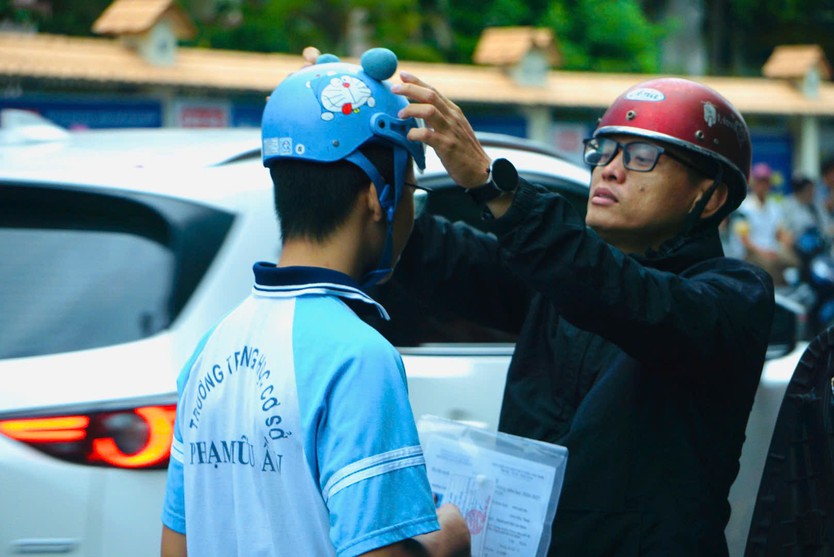 TP. Hồ Chí Minh: Hơn 151.000 thí sinh bước vào môn thi đầu tiên kỳ thi lớp 10- Ảnh 9.
