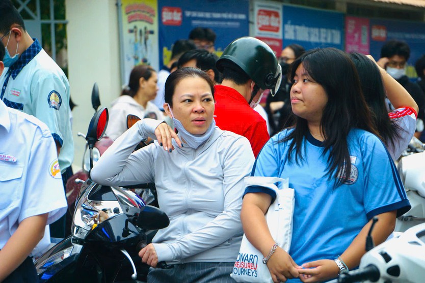 TP. Hồ Chí Minh: Hơn 151.000 thí sinh bước vào môn thi đầu tiên kỳ thi lớp 10- Ảnh 8.