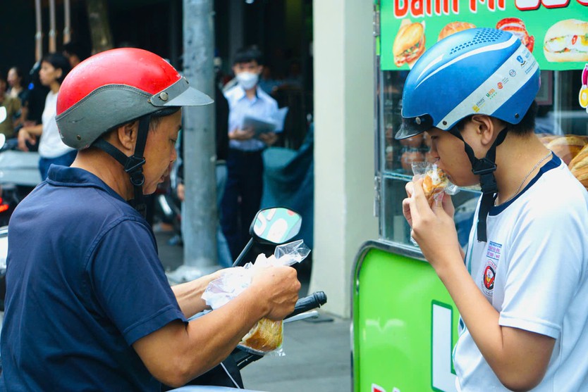 TP. Hồ Chí Minh: Hơn 151.000 thí sinh bước vào môn thi đầu tiên kỳ thi lớp 10- Ảnh 3.