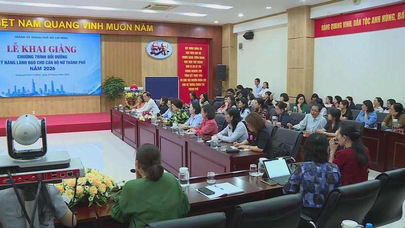 Khai giảng lớp bồi dưỡng kỹ năng lãnh đạo cho cán bộ nữ TP. Hồ Chí Minh - Ảnh 3.