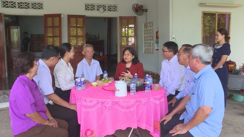Lãnh đạo TP. Hồ Chí Minh thăm, chúc thọ người cao tuổi tiêu biểu - Ảnh 4.