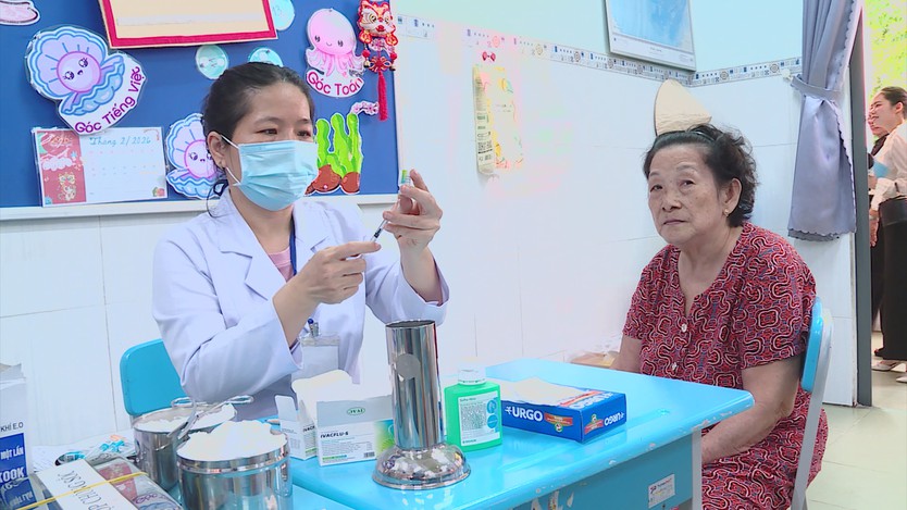 Nâng cao chất lượng sống cho người cao tuổi bằng y tế cộng đồng - Ảnh 1.