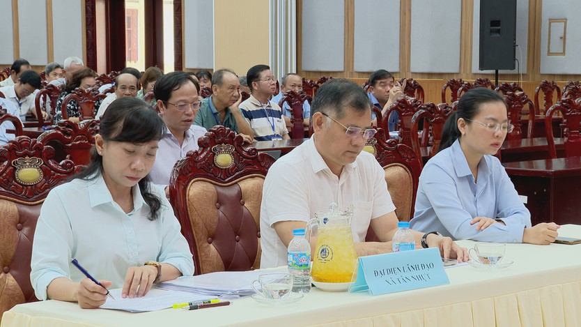 Cử tri các xã Bình Chánh kiến nghị nhiều vấn đề dân sinh, dự án Sing-Việt được đưa ra giám sát- Ảnh 2.