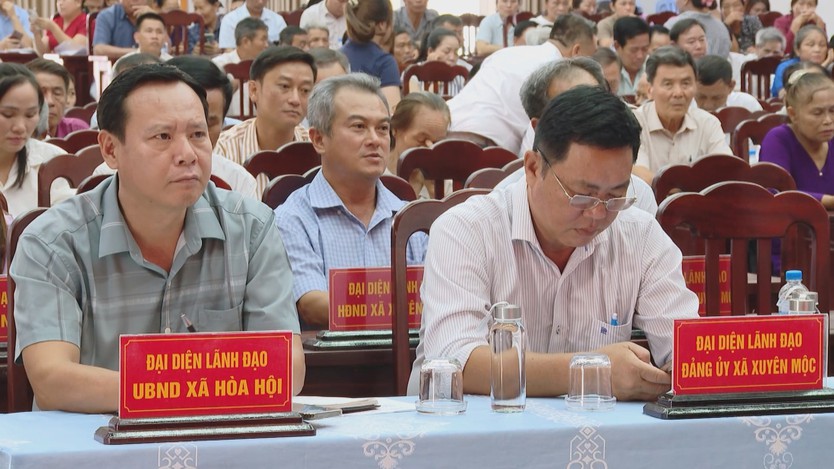 Cử tri kiến nghị tháo gỡ vướng mắc về hạ tầng, môi trường và các dự án dân sinh - Ảnh 3.
