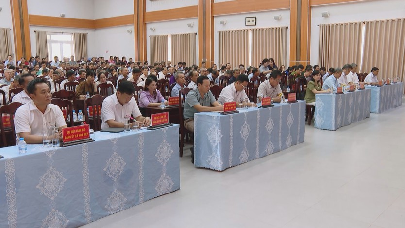 Cử tri kiến nghị tháo gỡ vướng mắc về hạ tầng, môi trường và các dự án dân sinh - Ảnh 4.