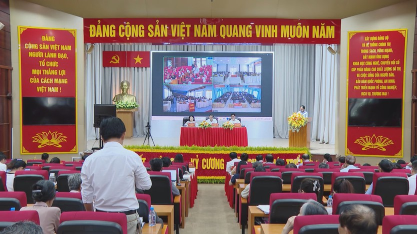 Cử tri kiến nghị tháo gỡ vướng mắc về đất đai, quy hoạch và hạ tầng dân sinh - Ảnh 1.
