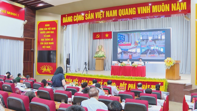 Cử tri kiến nghị tháo gỡ vướng mắc về đất đai, quy hoạch và hạ tầng dân sinh - Ảnh 4.