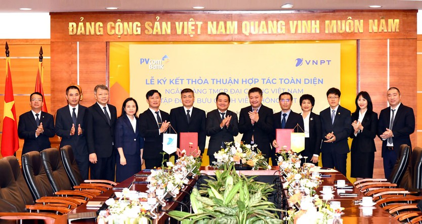 PVcomBank và VNPT hợp tác chiến lược, kết nối sức mạnh tài chính và công nghệ số - Ảnh 1.