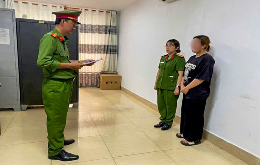 TẠM GIAM - Ảnh 1.