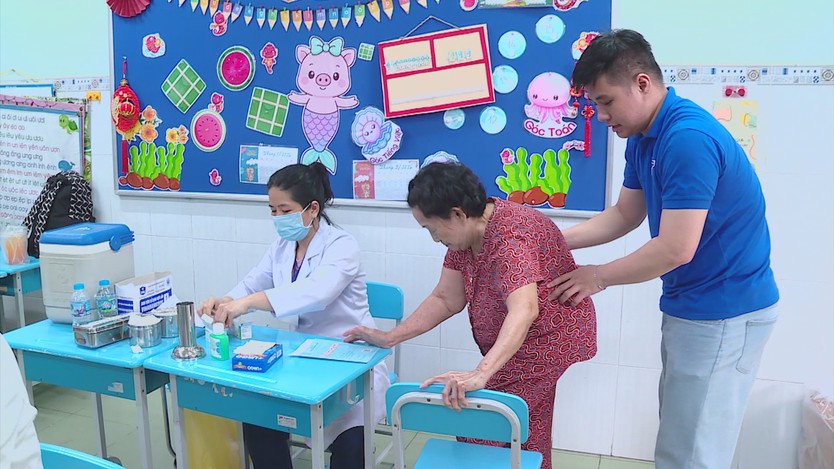 TP. Hồ Chí Minh đẩy mạnh chăm sóc sức khỏe cho người cao tuổi và các nhóm yếu thế- Ảnh 1.