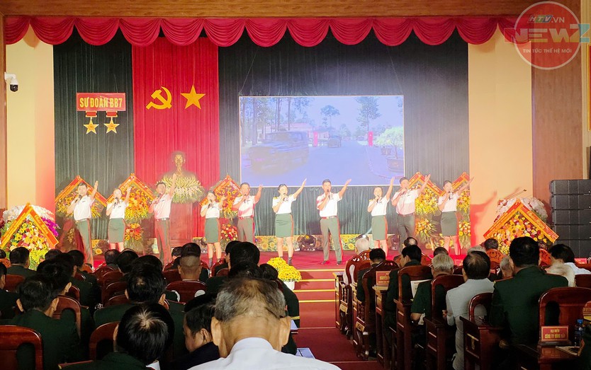 Lễ kỷ niệm 60 năm Ngày truyền thống Sư đoàn 7 và đón nhận Huân chương Bảo vệ Tổ quốc hạng Ba - Ảnh 2.