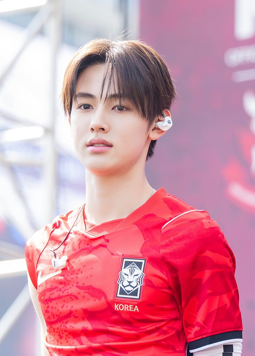 Seonghyeon khuấy động không khí cổ vũ đội tuyển Hàn Quốc - Ảnh 7.