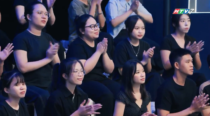 Trò chuyện với tương lai: Khi thu nhập không còn là câu trả lời duy nhất - Ảnh 1.
