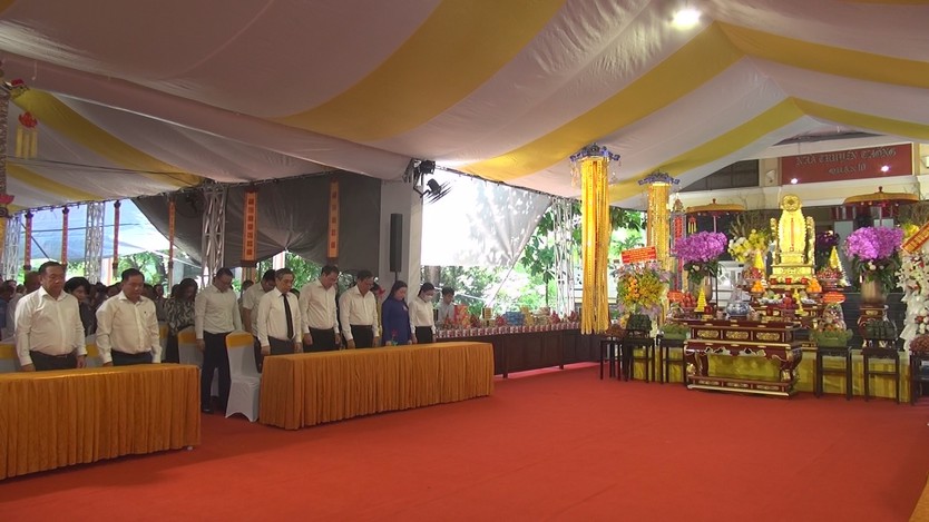 Lễ tưởng niệm, cầu siêu liệt sĩ tại công viên Lê Thị Riêng- Ảnh 2.