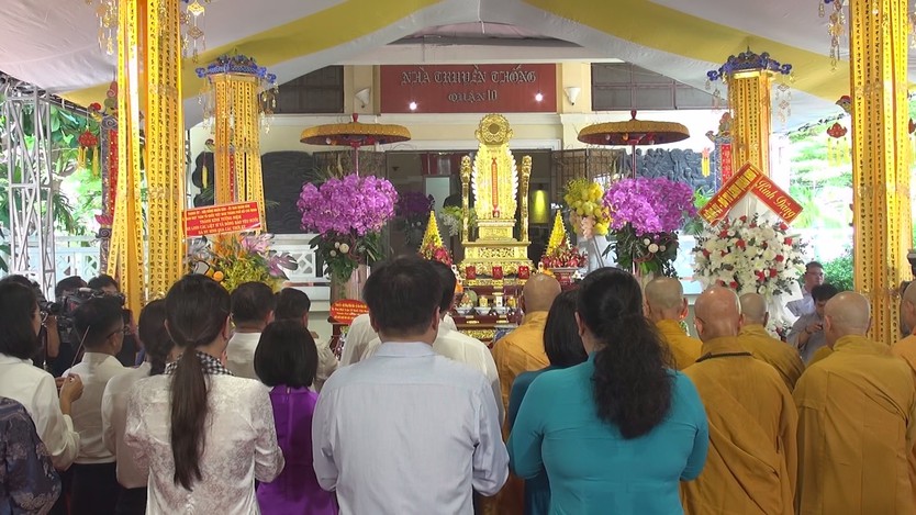 Lễ tưởng niệm, cầu siêu liệt sĩ tại công viên Lê Thị Riêng- Ảnh 4.