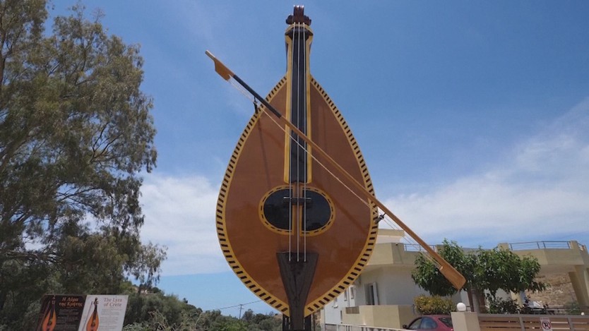 Hy Lạp: Mô hình đàn lyre cao 8 mét gây chú ý- Ảnh 1.
