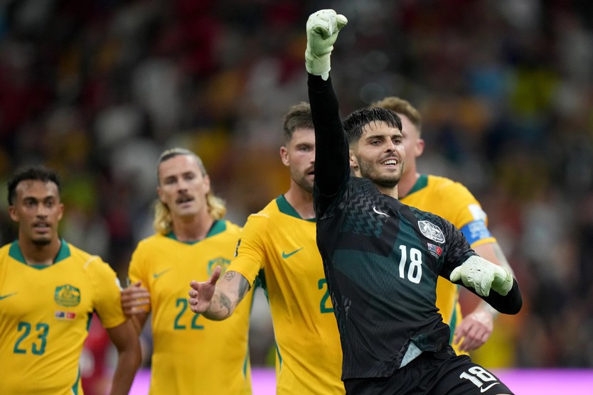 Patrick Beach tỏa sáng trong ngày ra mắt World Cup- Ảnh 3.