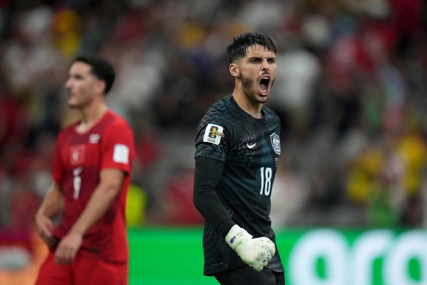Patrick Beach tỏa sáng trong ngày ra mắt World Cup- Ảnh 4.
