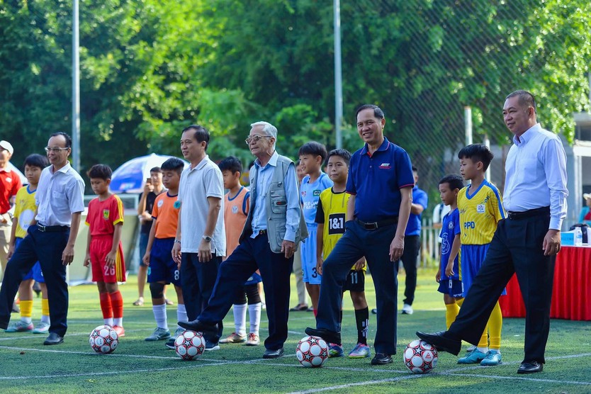 Khai mạc Giải bóng đá Thiếu niên - Nhi đồng Cúp HTV 2026 - Ảnh 4.