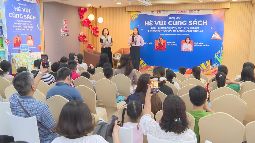Truyền cảm hứng đọc sách cho trẻ qua chương trình "Hè vui cùng sách"- Ảnh 1.