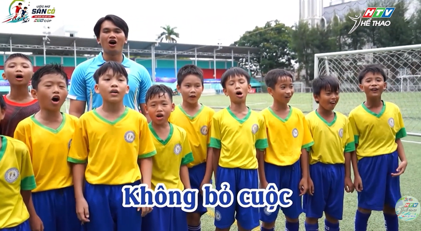 "Ước mơ sân cỏ": Không bỏ cuộc trên hành trình theo đuổi đam mê - Ảnh 32.