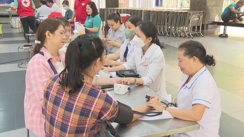 TP. Hồ Chí Minh: Tiếp tục giữ ấm ngọn lửa Hành trình Đỏ sau 14 năm thắp sáng  - Ảnh 5.