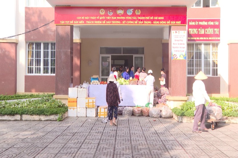Phường Vũng Tàu tiêu thụ hơn 1,6 tấn nông sản Việt, lan tỏa chương trình “Người Việt Nam ưu tiên dùng hàng Việt Nam” - Ảnh 4.