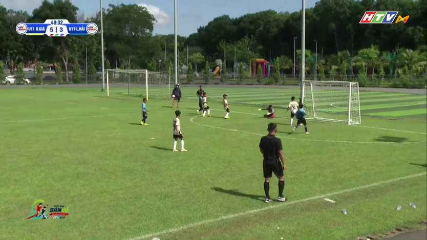 U11 Bình Giã thắng nghẹt thở U11 Long Hải trong cơn mưa bàn thắng | Cúp HTV 2026 - Ảnh 3.