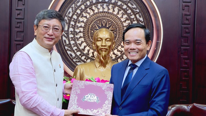 Bí thư Thành ủy TP. Hồ Chí Minh Trần Lưu Quang tiếp Đại sứ Đặc mệnh toàn quyền Cộng hòa Ấn Độ tại Việt Nam - Ảnh 2.