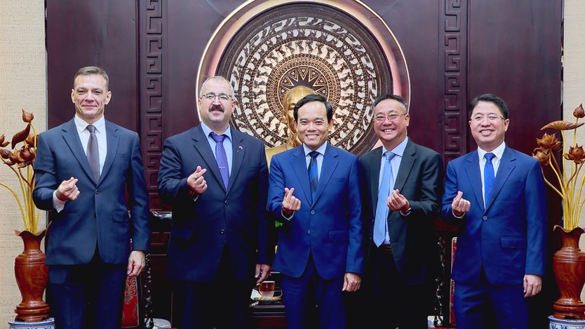 Bí thư Thành ủy TP. Hồ Chí Minh Trần Lưu Quang  tiếp Tổng Lãnh sự Liên bang Nga tại TP. Hồ Chí Minh  - Ảnh 4.