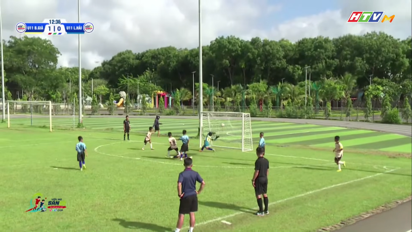 U11 Bình Giã thắng nghẹt thở U11 Long Hải trong cơn mưa bàn thắng | Cúp HTV 2026 - Ảnh 4.