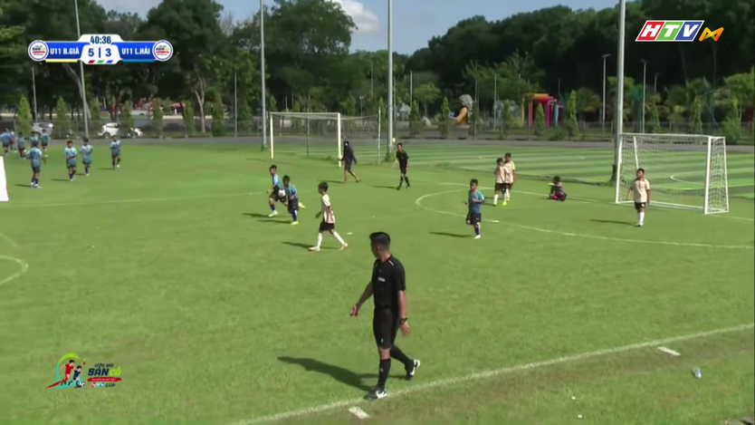 U11 Bình Giã thắng nghẹt thở U11 Long Hải trong cơn mưa bàn thắng | Cúp HTV 2026 - Ảnh 5.